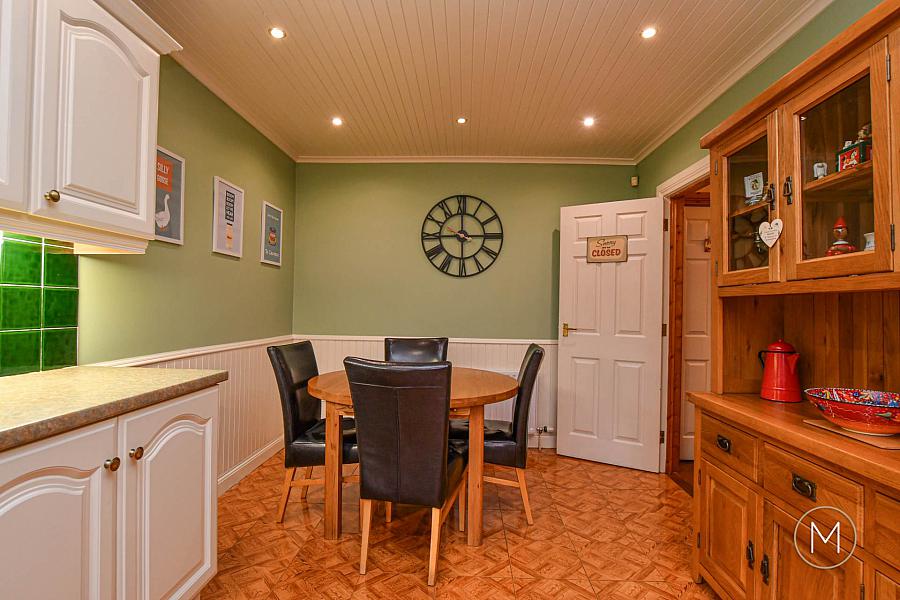16 Laurelvale