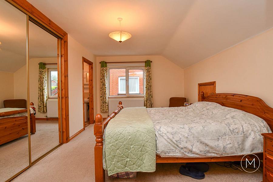 16 Laurelvale
