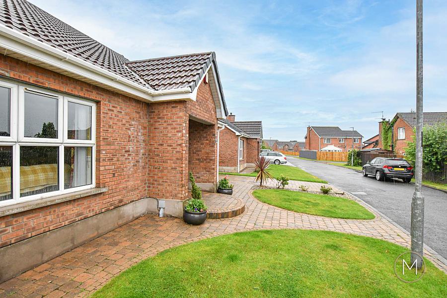 16 Laurelvale