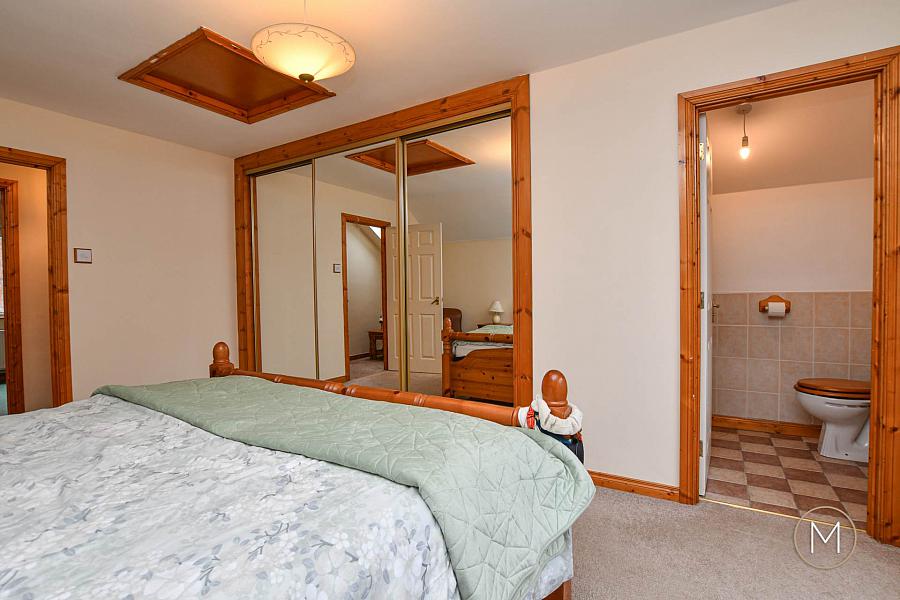 16 Laurelvale