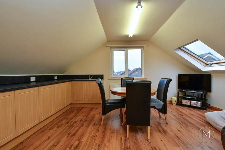 16 Laurelvale