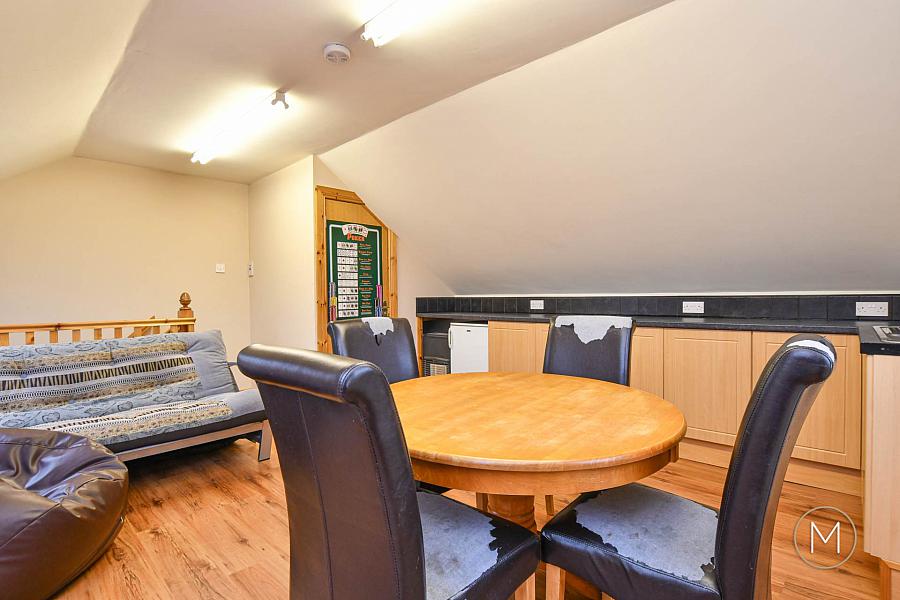 16 Laurelvale