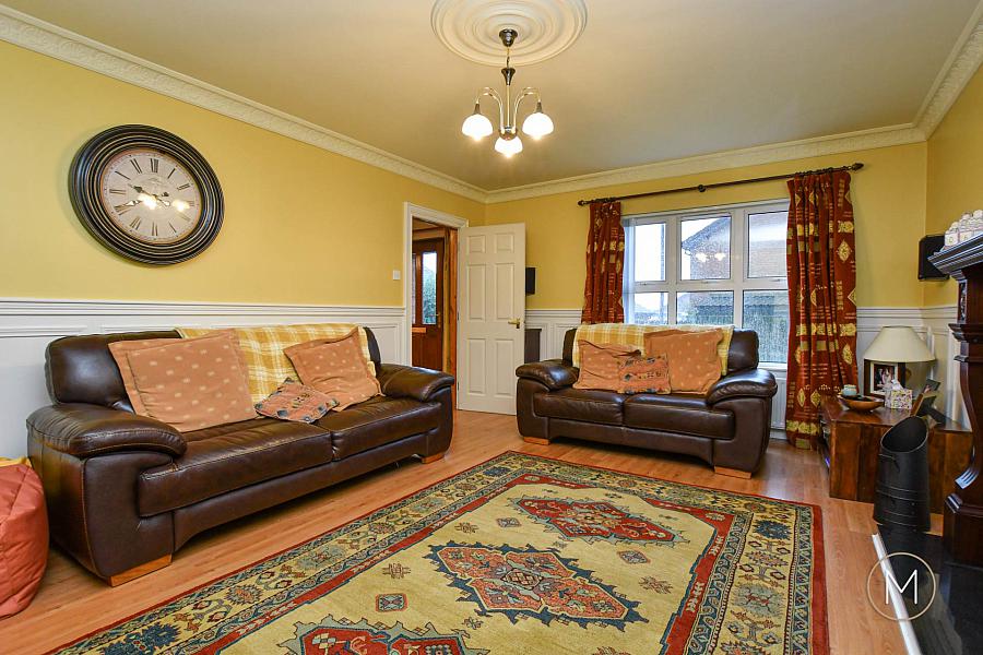 16 Laurelvale