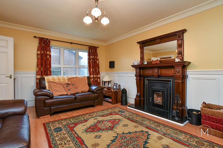 16 Laurelvale