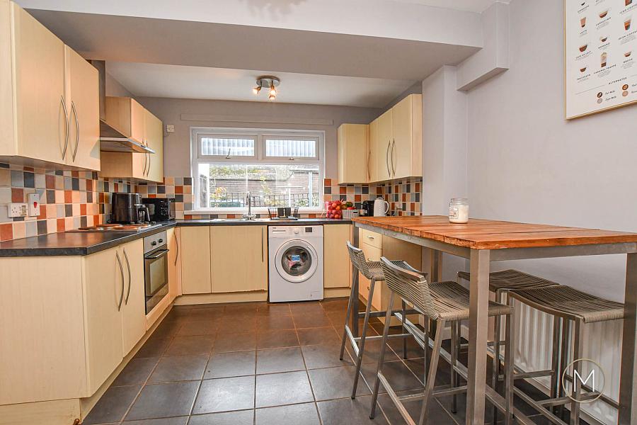 32 Menin Road