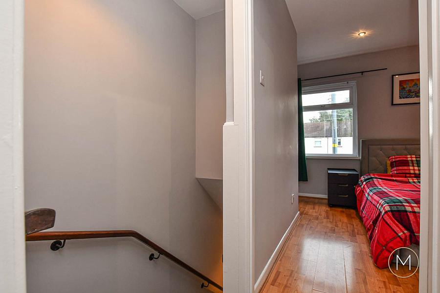 32 Menin Road