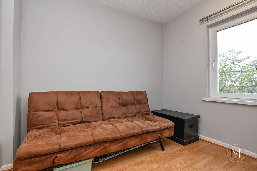 32 Menin Road