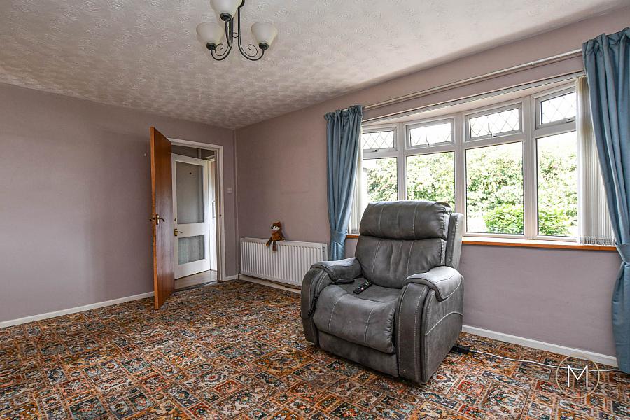 13 Thistlewood Crescent