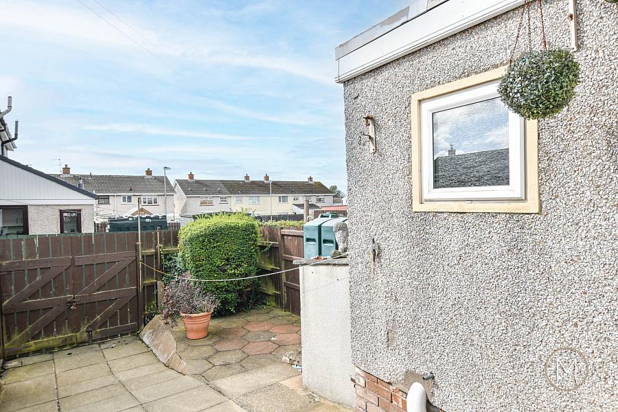 13 Thistlewood Crescent