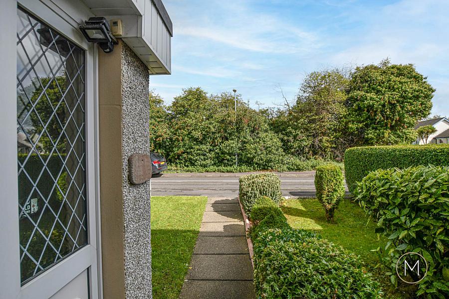13 Thistlewood Crescent