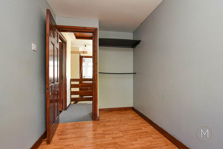 5 Oaklands