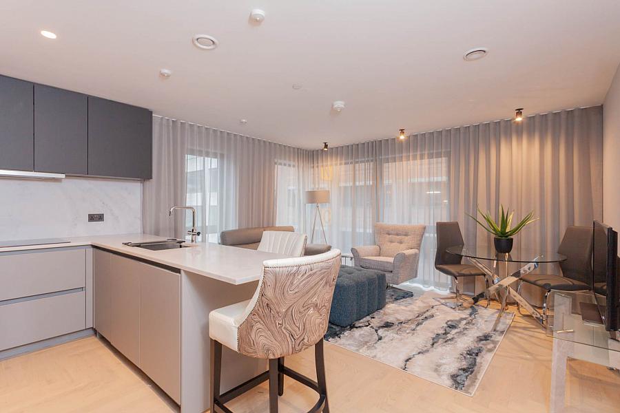 Apt 6 Fx Montgomery Street