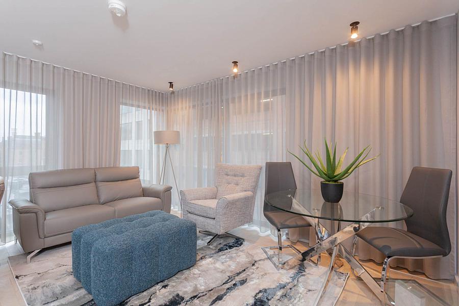 Apt 6 Fx Montgomery Street