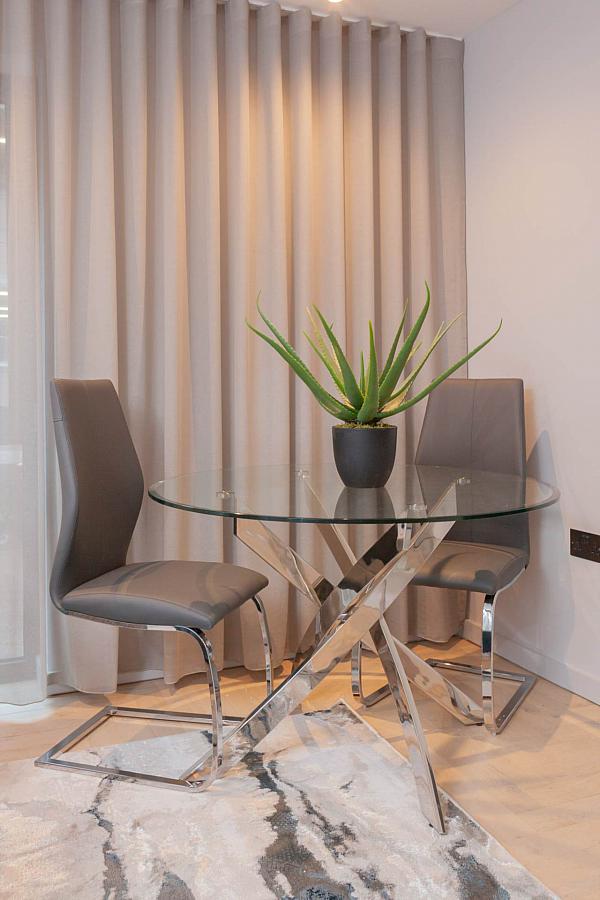 Apt 6 Fx Montgomery Street