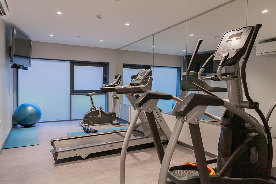 Apt 6 Fx Montgomery Street