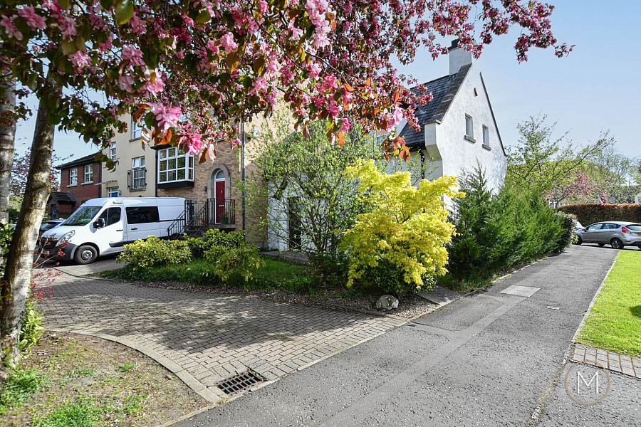 25 Glencraig Manor