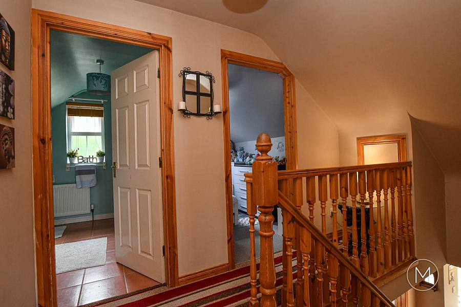8 Greenvale Manor