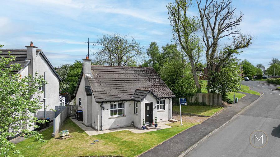 8 Greenvale Manor