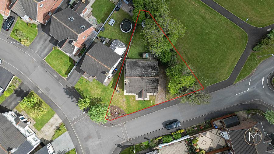 8 Greenvale Manor