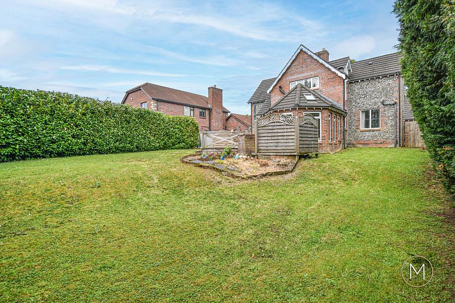 113 Belfast Road