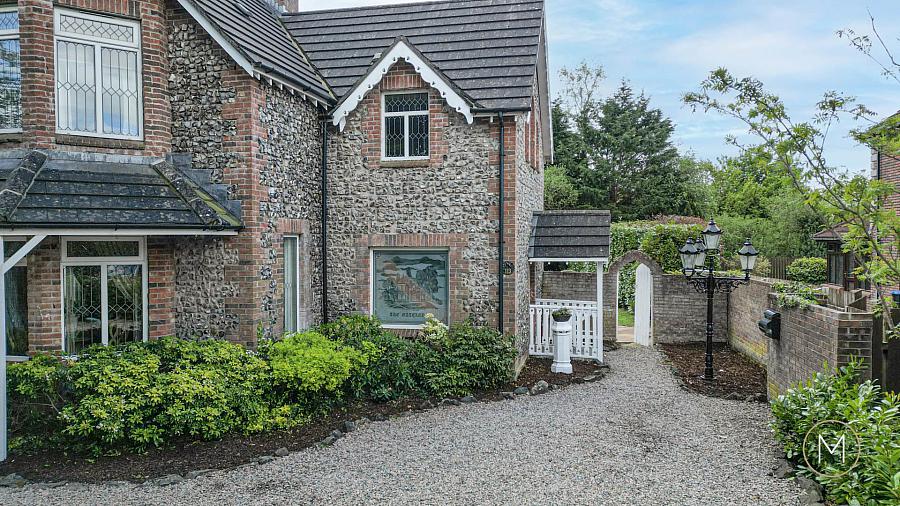113 Belfast Road