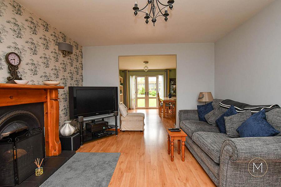 11 Greenvale Manor