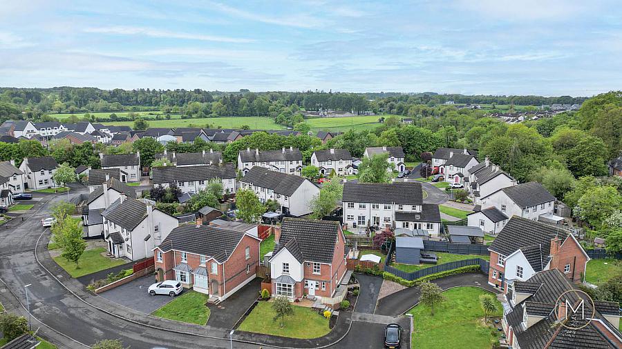 11 Greenvale Manor