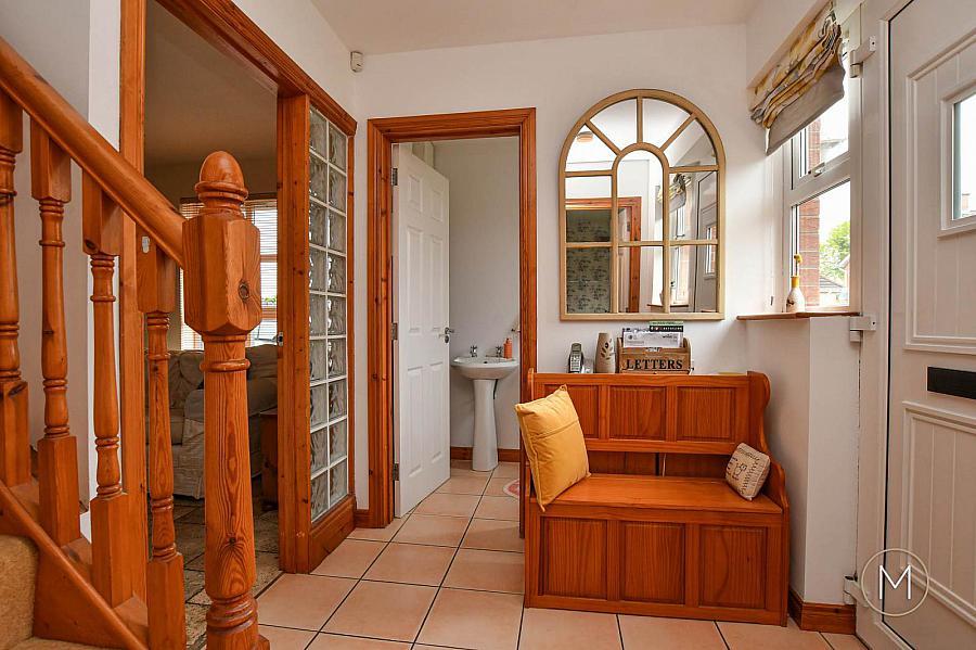 11 Greenvale Manor