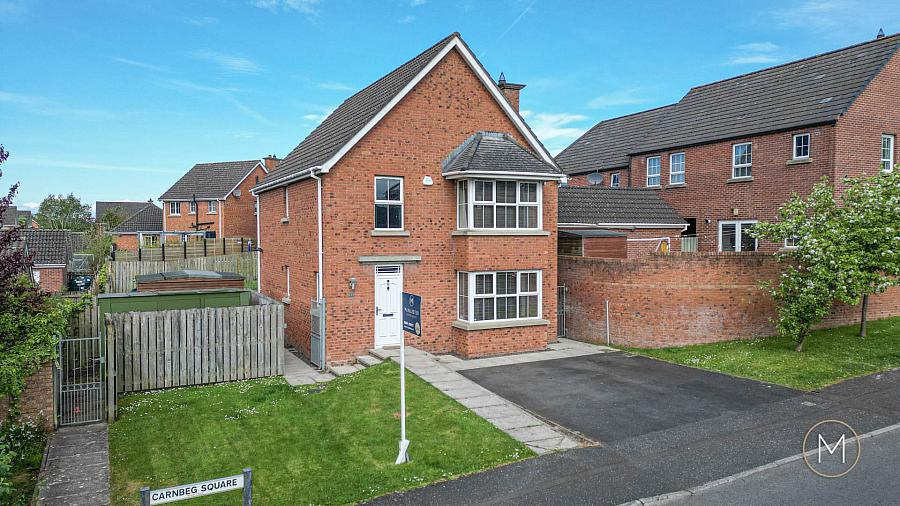 1 Carnbeg Square