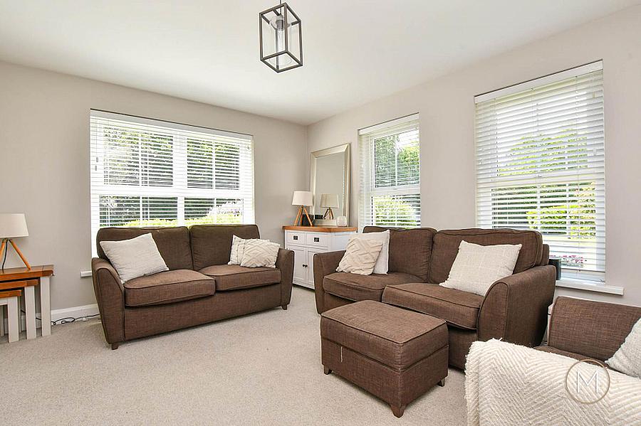 25 Carnbeg Avenue