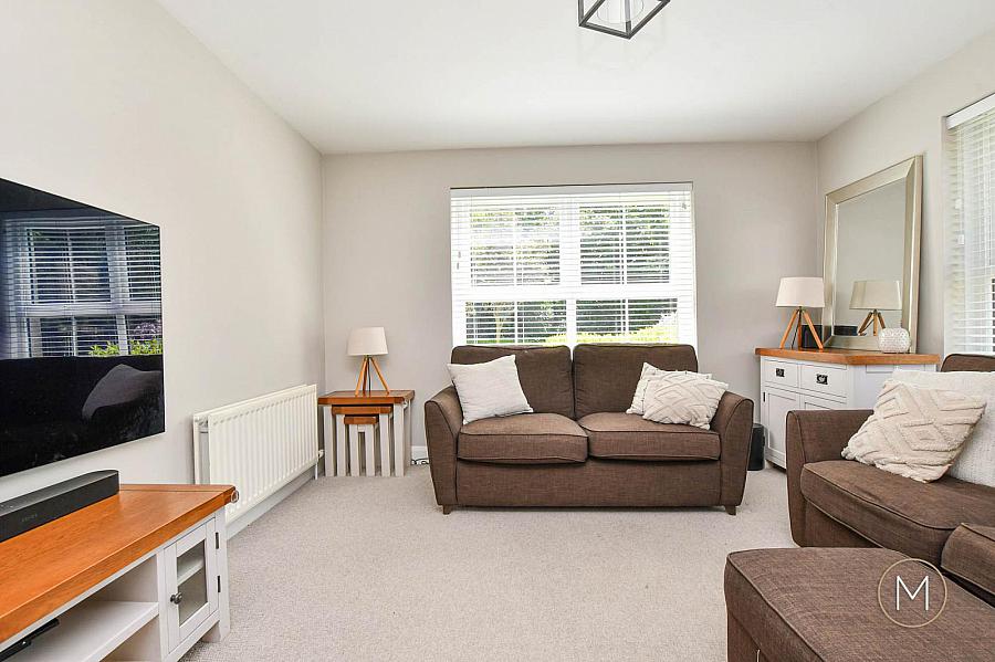 25 Carnbeg Avenue