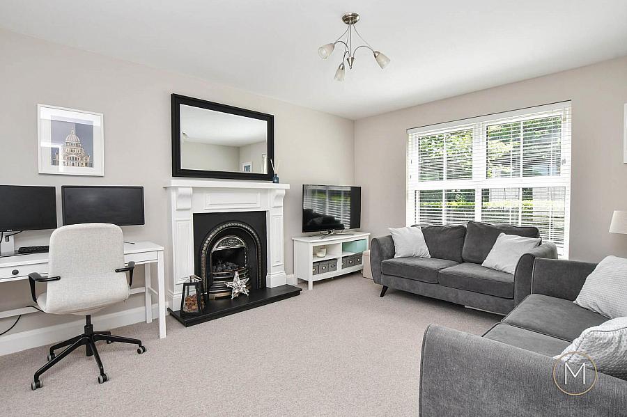 25 Carnbeg Avenue