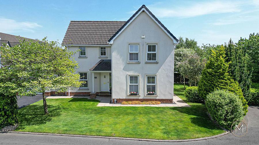 25 Carnbeg Avenue