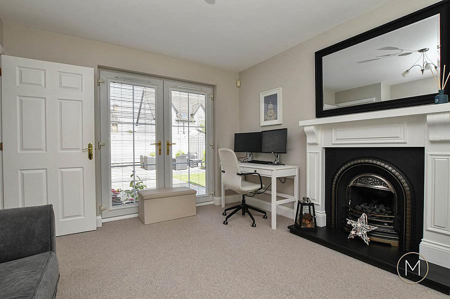 25 Carnbeg Avenue