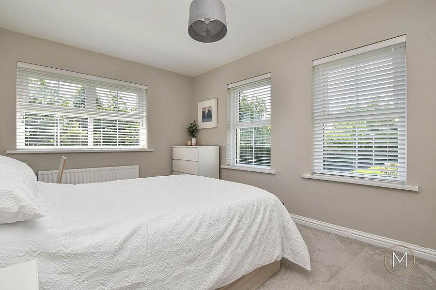 25 Carnbeg Avenue