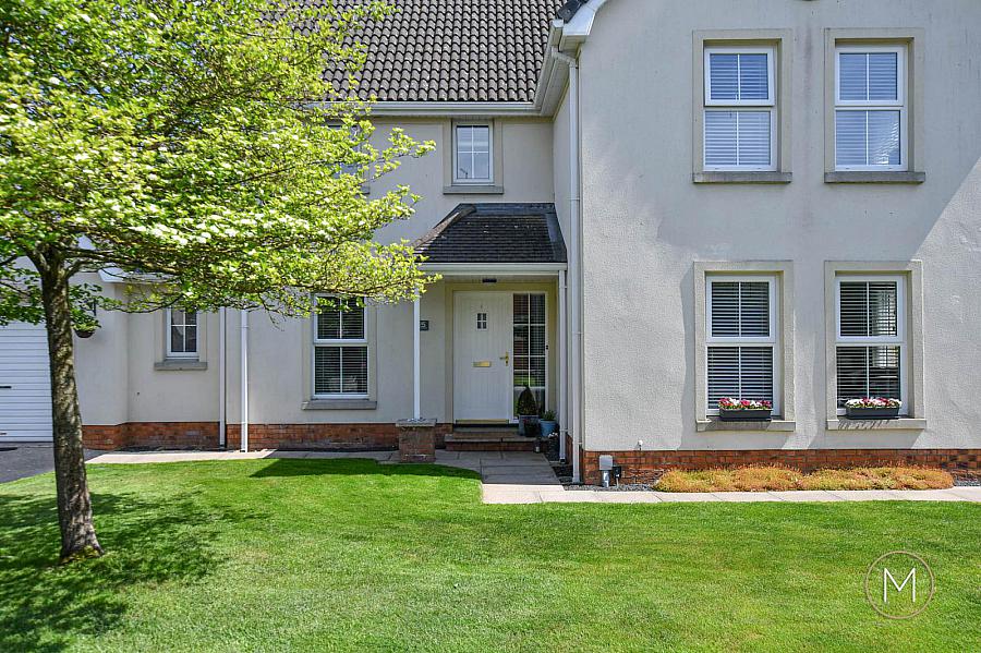 25 Carnbeg Avenue