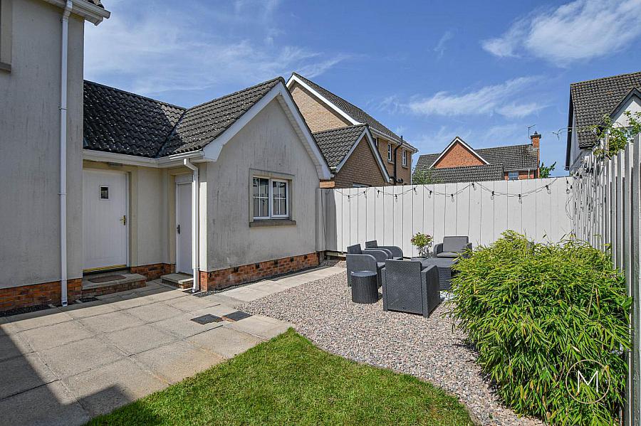 25 Carnbeg Avenue