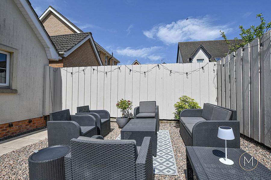 25 Carnbeg Avenue