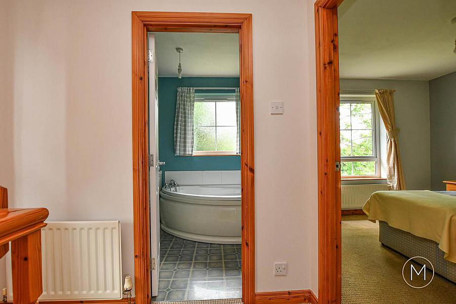 33 Greenvale Manor