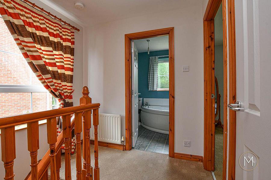 33 Greenvale Manor