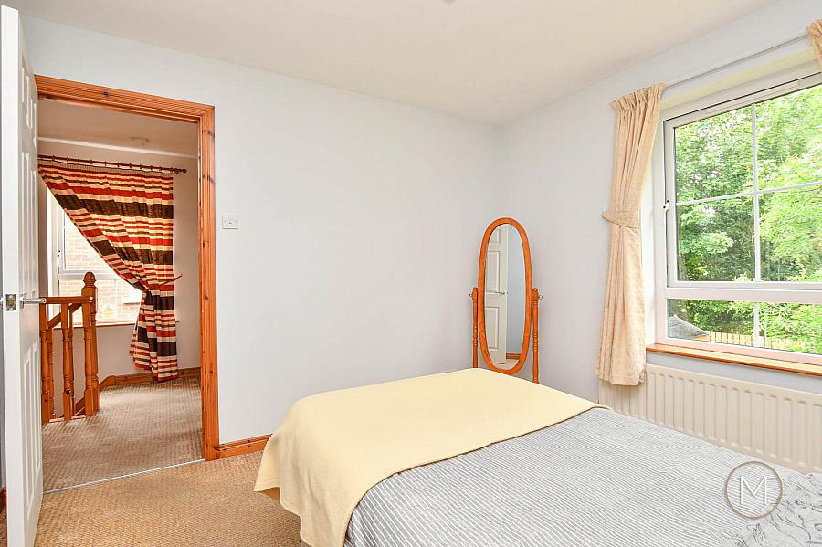 33 Greenvale Manor