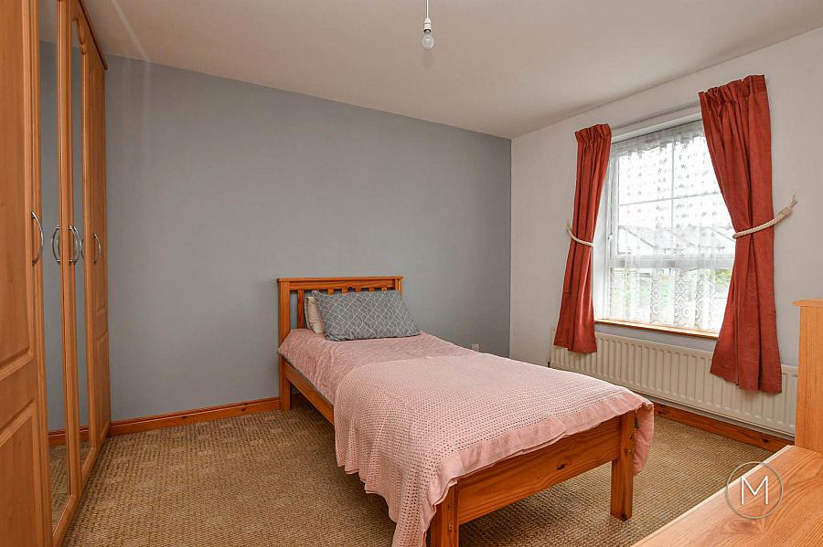 33 Greenvale Manor