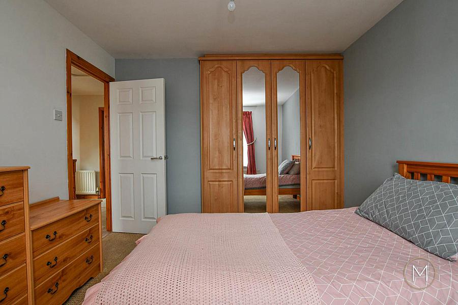 33 Greenvale Manor