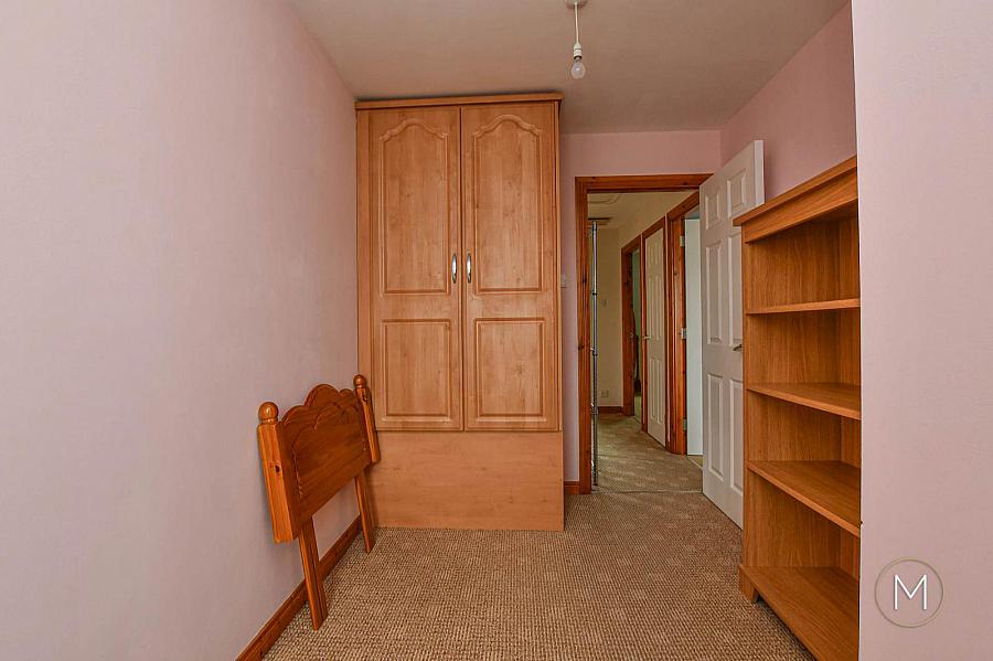 33 Greenvale Manor
