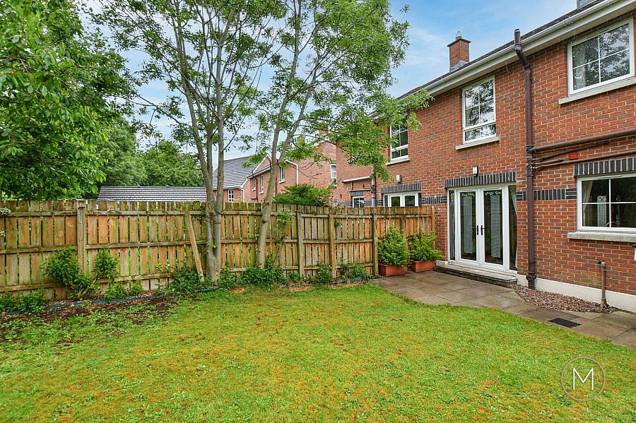 33 Greenvale Manor