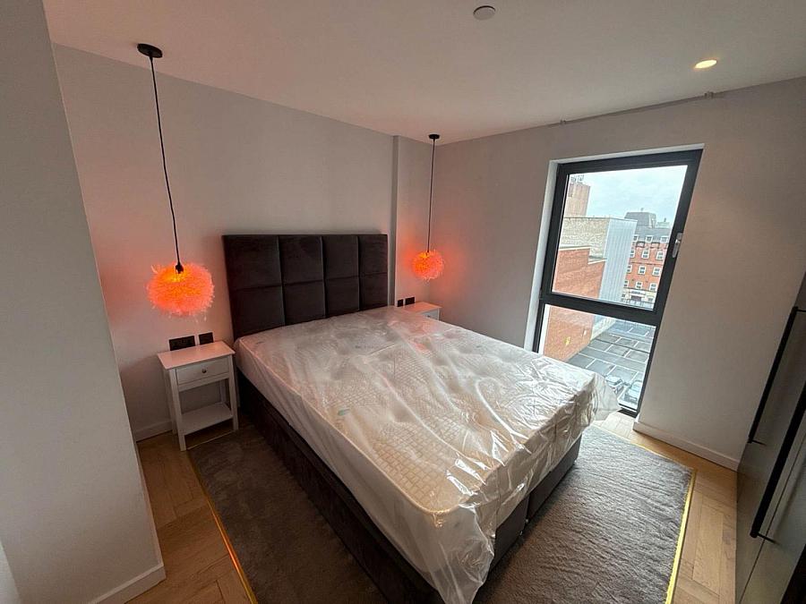 Apt 16 Fx, Apt 16 Fx Montgomery Street