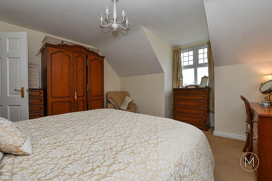 10 Castle Lodge