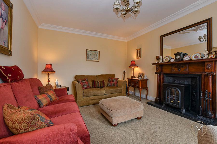 10 Castle Lodge