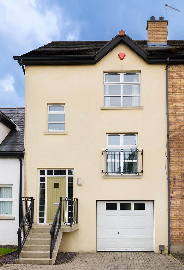 16 Glencraig Manor