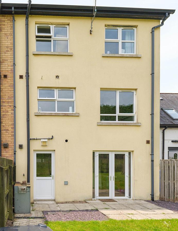 16 Glencraig Manor